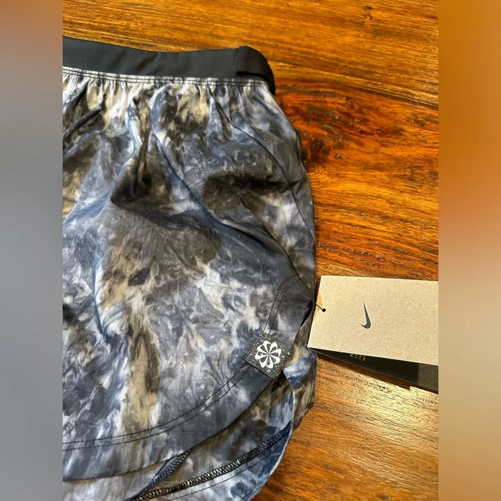 Nike Women’s  Trail Repel Running Shorts  Lined Black/White Size S DX1021-010 - Picture 8 of 11